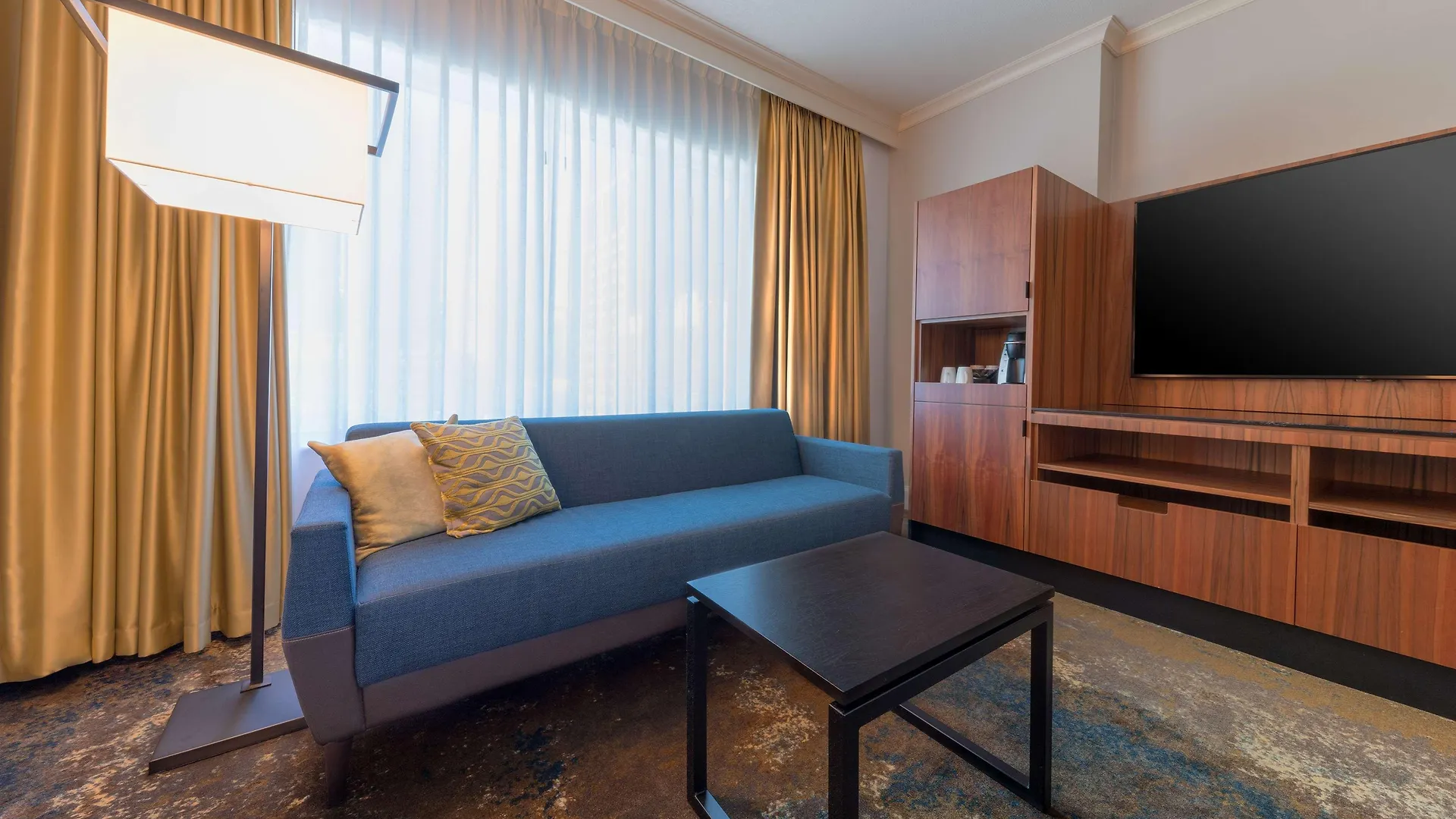 Hotel Hyatt Regency YYC 4*,
